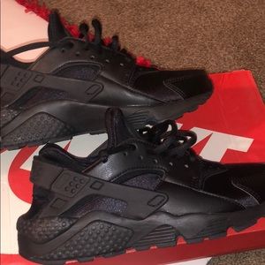 Women’s Air Huarache Run BLACK